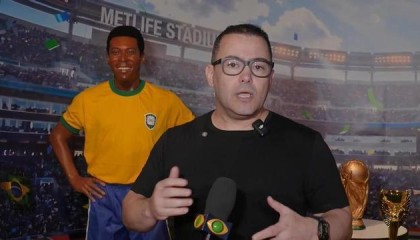 保利体育官方入口-贝利雕像亮相里约，纪念2026世界杯